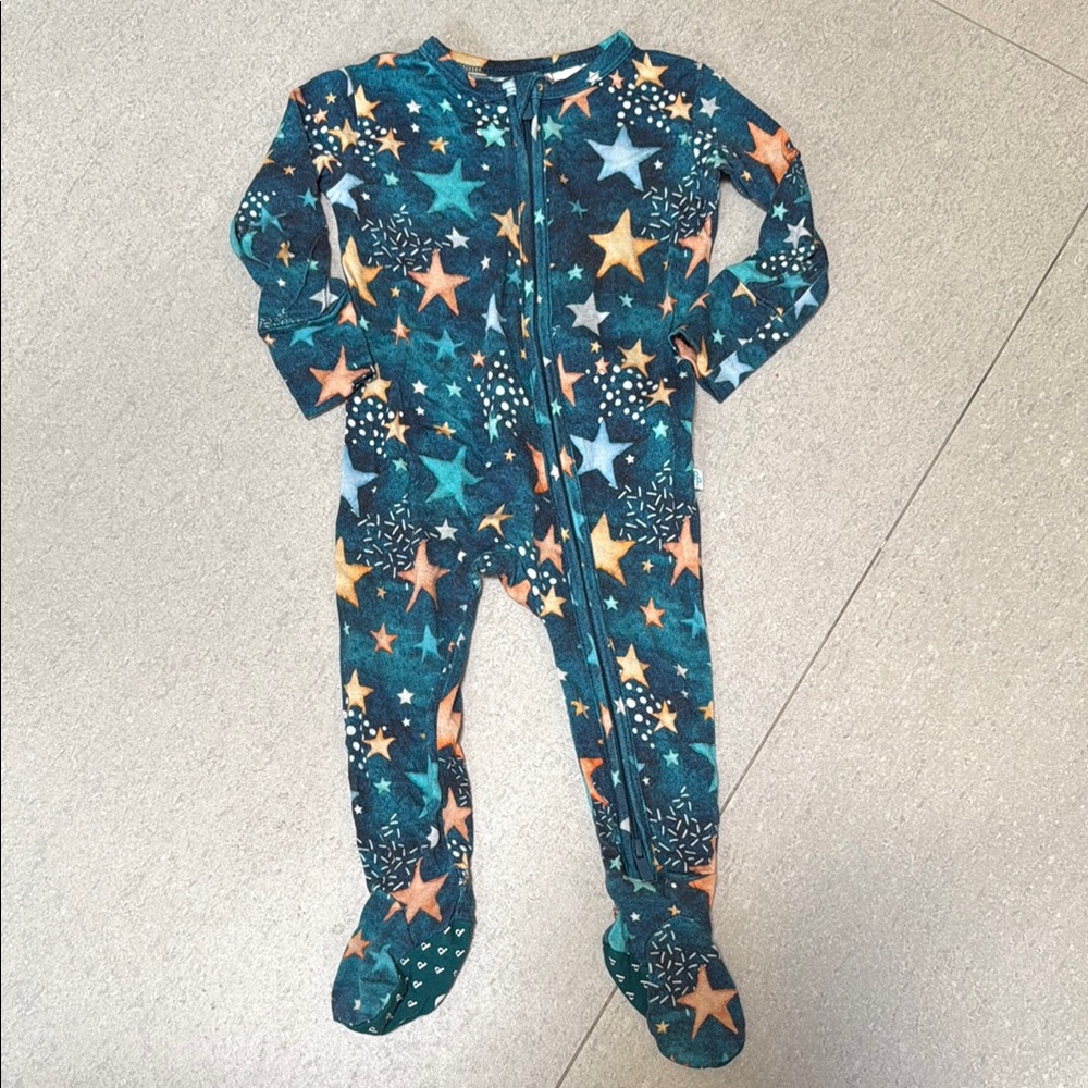 Posh peanut footie 3-6 star print